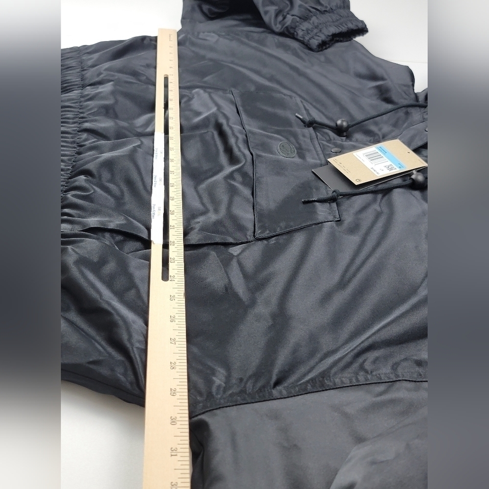 Nike Circa 96 Women's Black Hooded Jacket Size Medium DV8082-010 New - Picture 8 of 9
